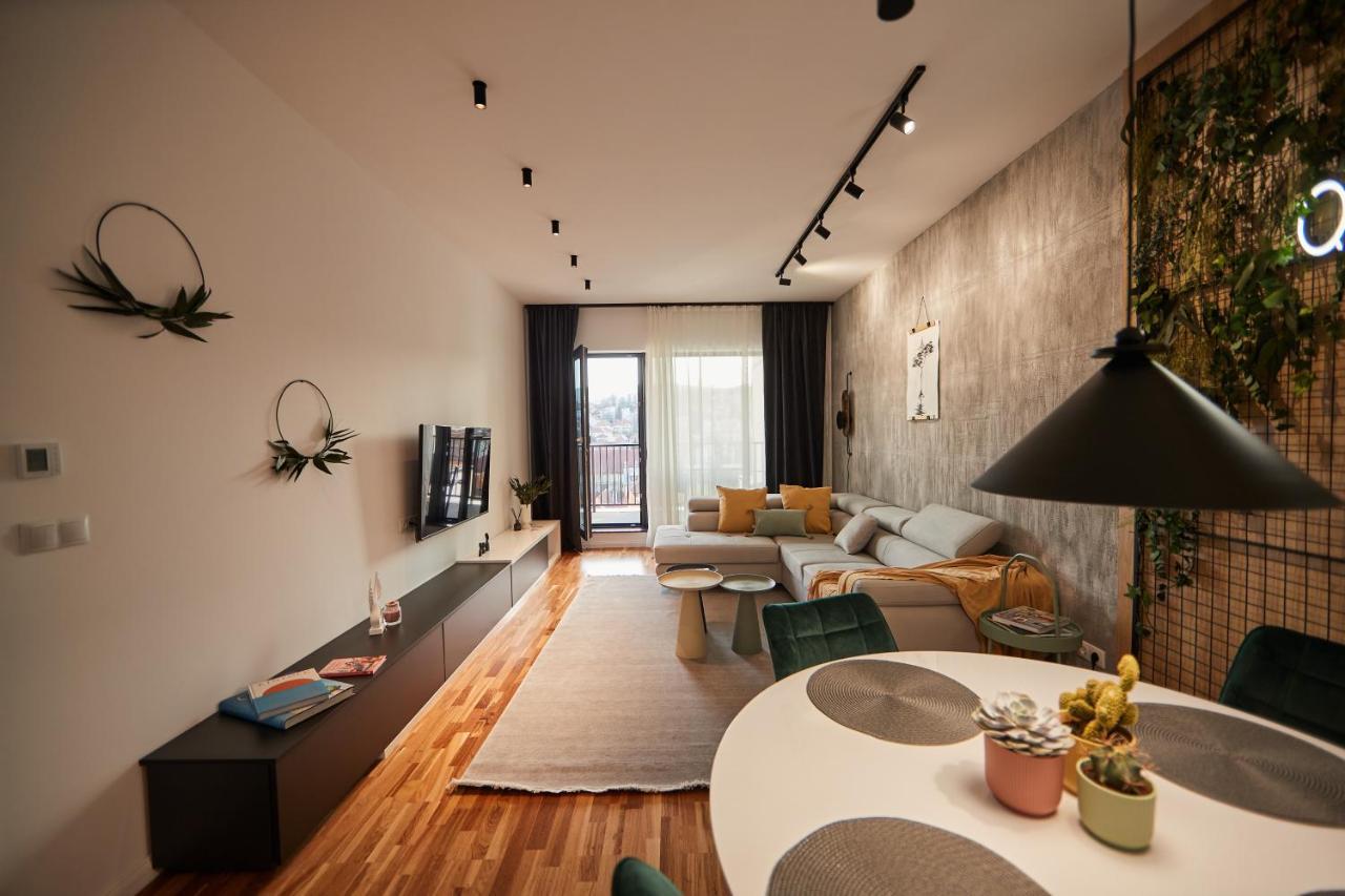 Apartamento Quiboo Cosmopolit Braşov Exterior foto